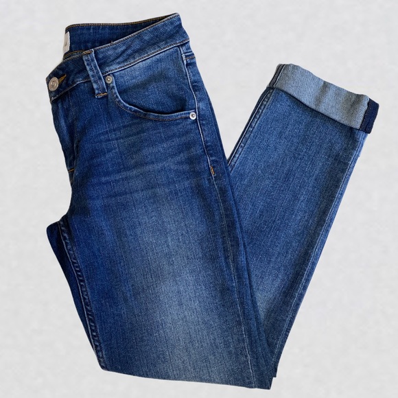 Hudson Jeans Bacara Rolled Up Crop Jeans - Picture 6 of 10